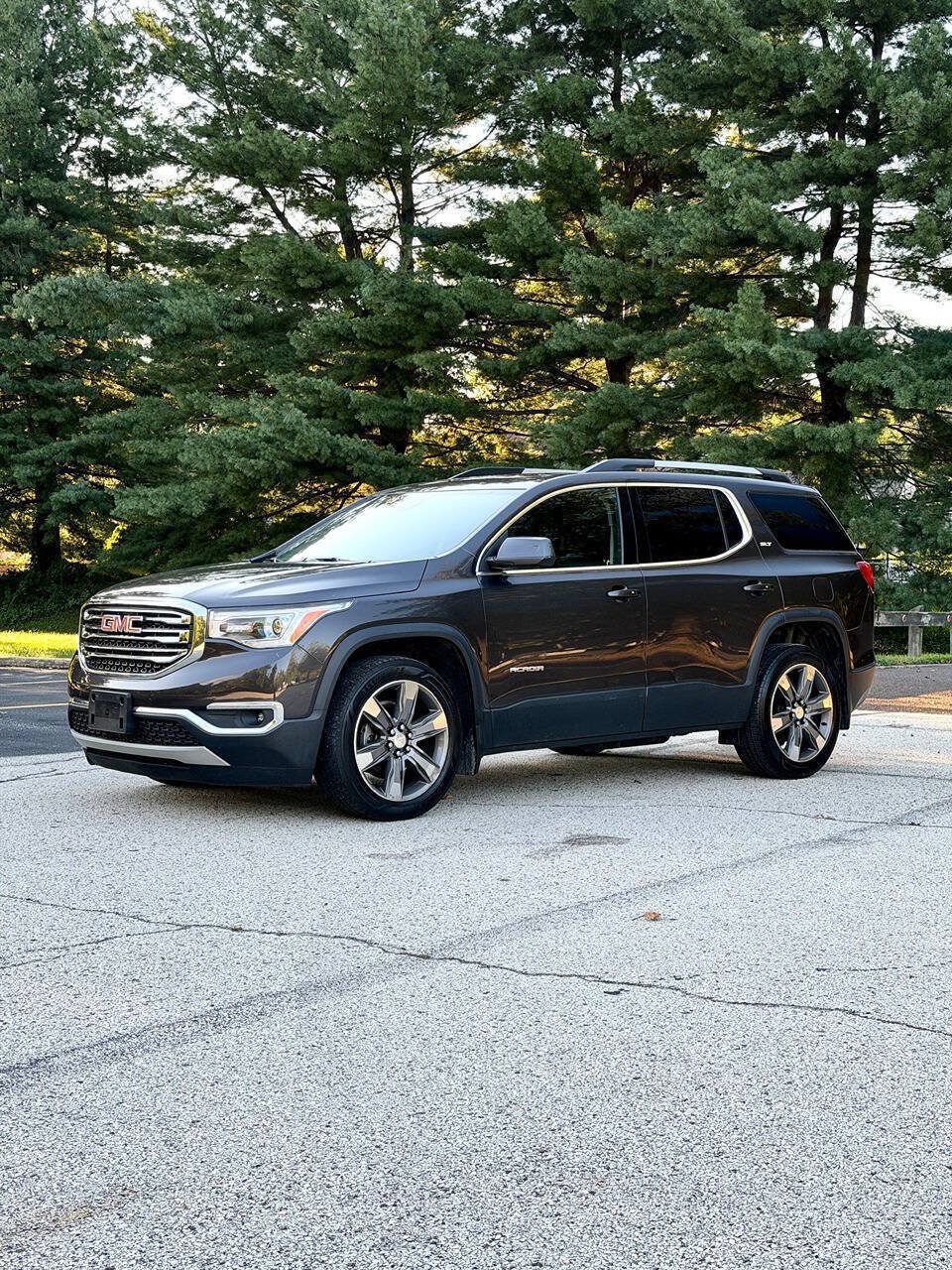 Used 2017 GMC Acadia SLT w/ LPO, Floor Liner Package AWD/4WD image 5