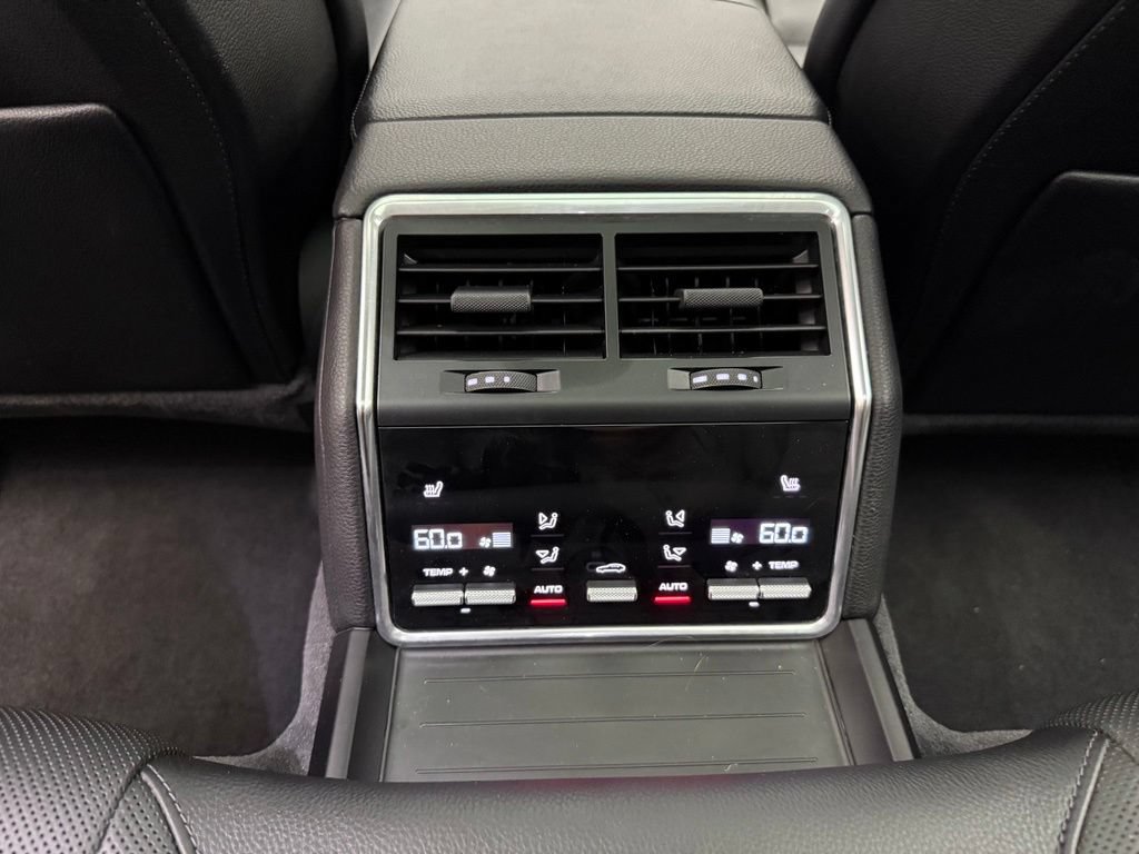 Used 2023 Porsche Panamera 4 Platinum Edition AWD/4WD image 33
