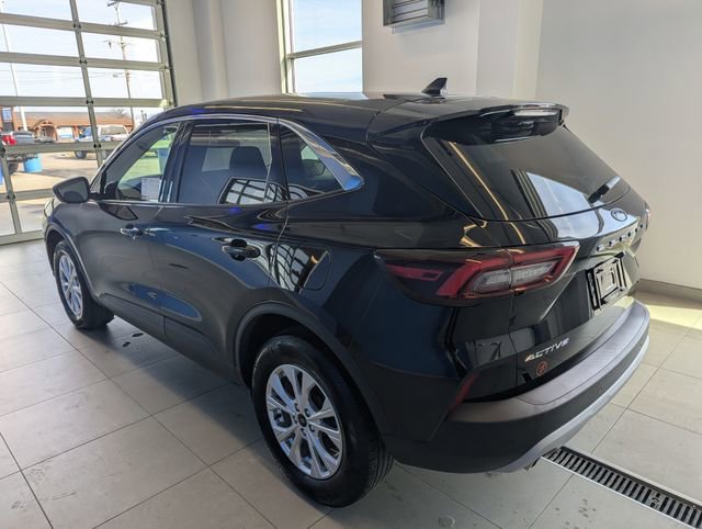 Used 2023 Ford Escape Active w/ Tech Pack #2 AWD/4WD image 6