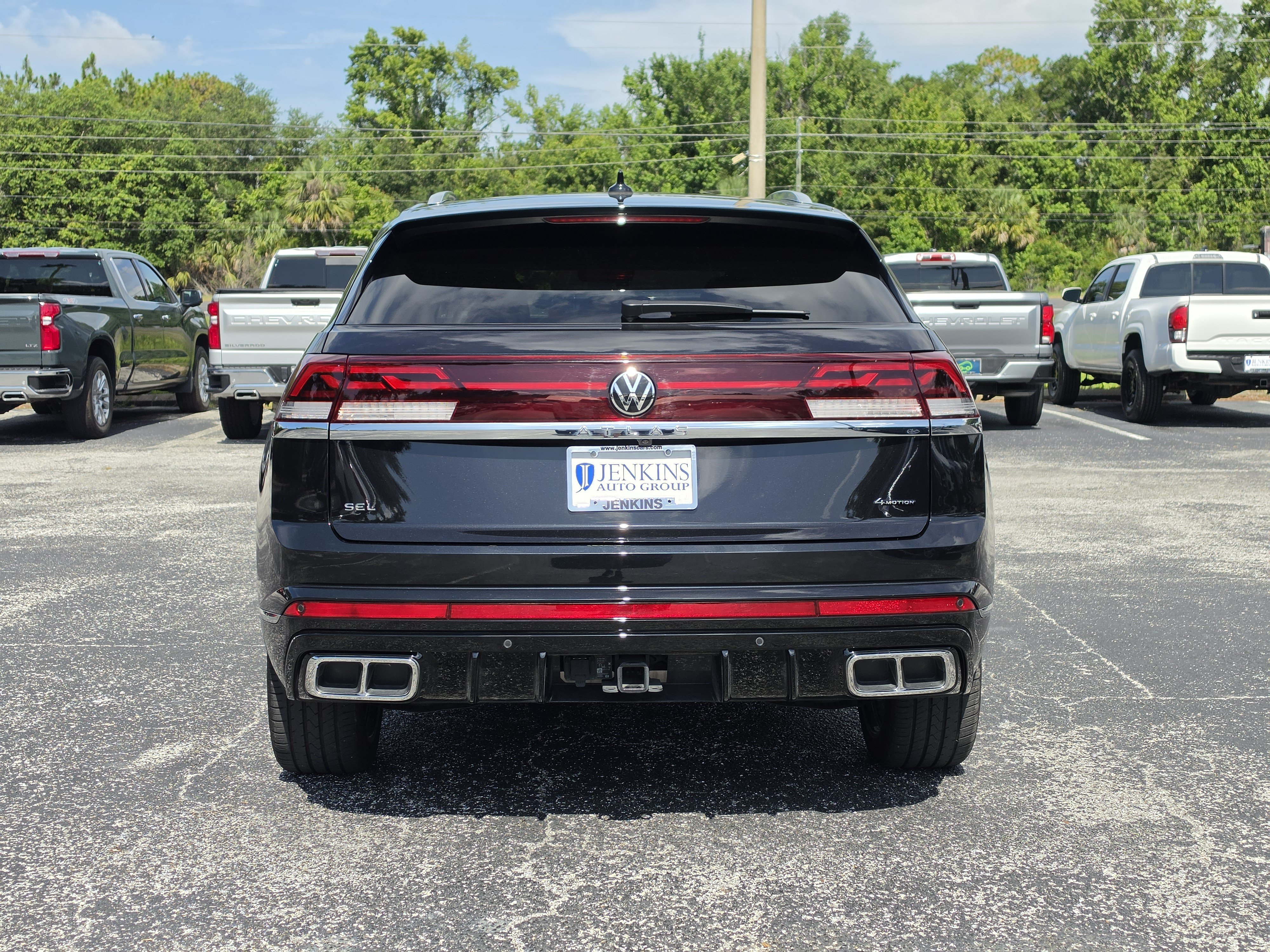 Used 2024 Volkswagen Atlas Cross Sport SEL Premium R-Line AWD/4WD image 6
