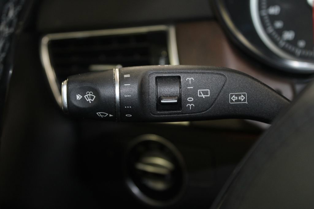 Used 2018 Mercedes-Benz GLS 450 4MATIC image 40