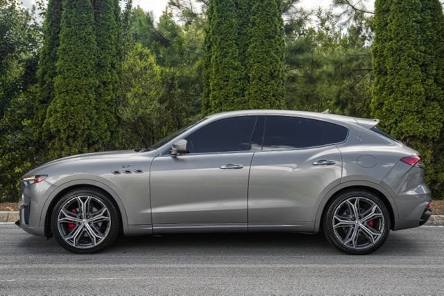 Used 2022 Maserati Levante GT AWD/4WD image 9