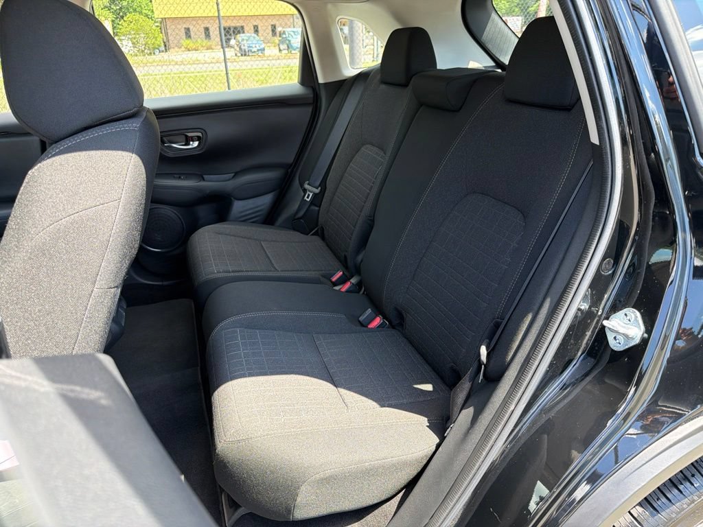 Used 2025 Honda HR-V LX image 19