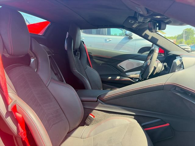 Used 2025 Chevrolet Corvette Z06 RWD image 14
