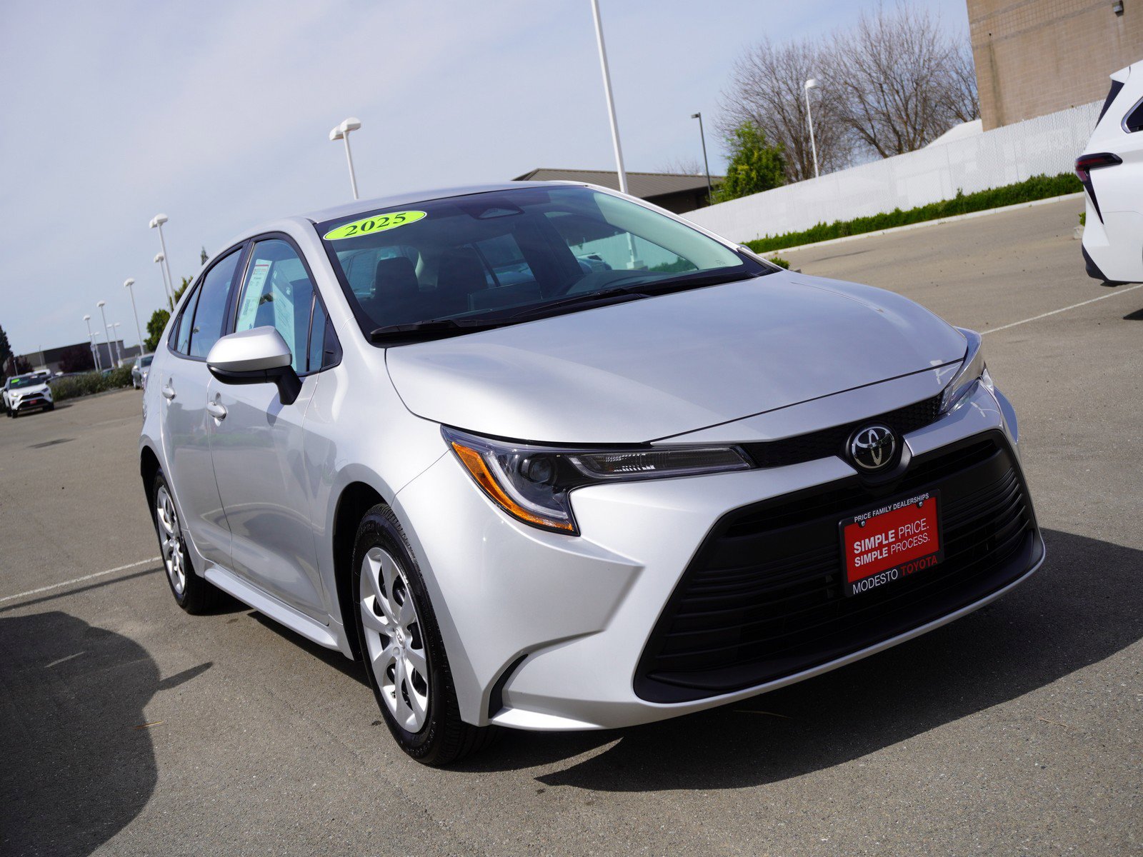 Used 2025 Toyota Corolla LE image 1