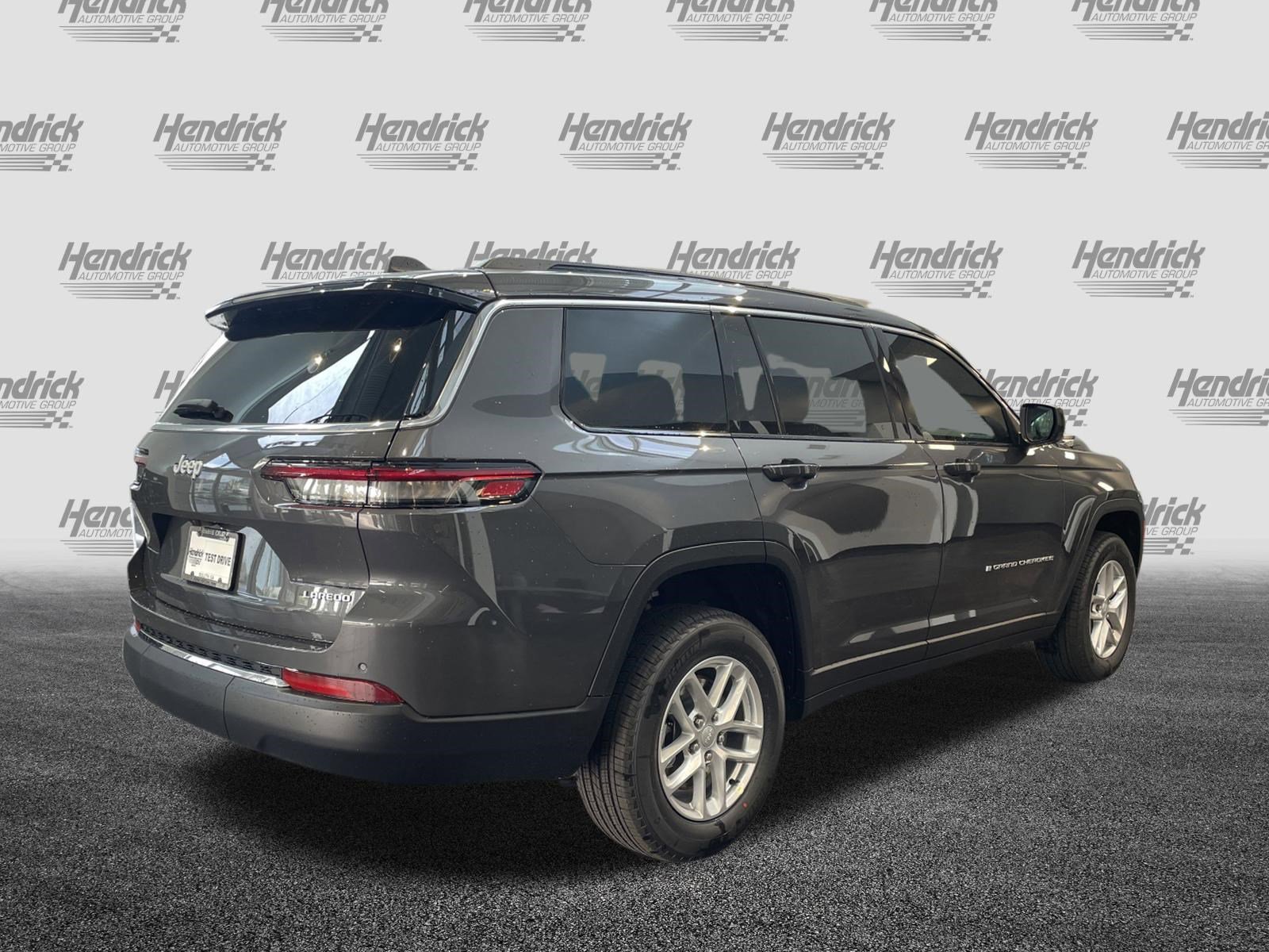 Certified 2025 Jeep Grand Cherokee L Laredo w/ Luxury Tech Group I RWD image 10