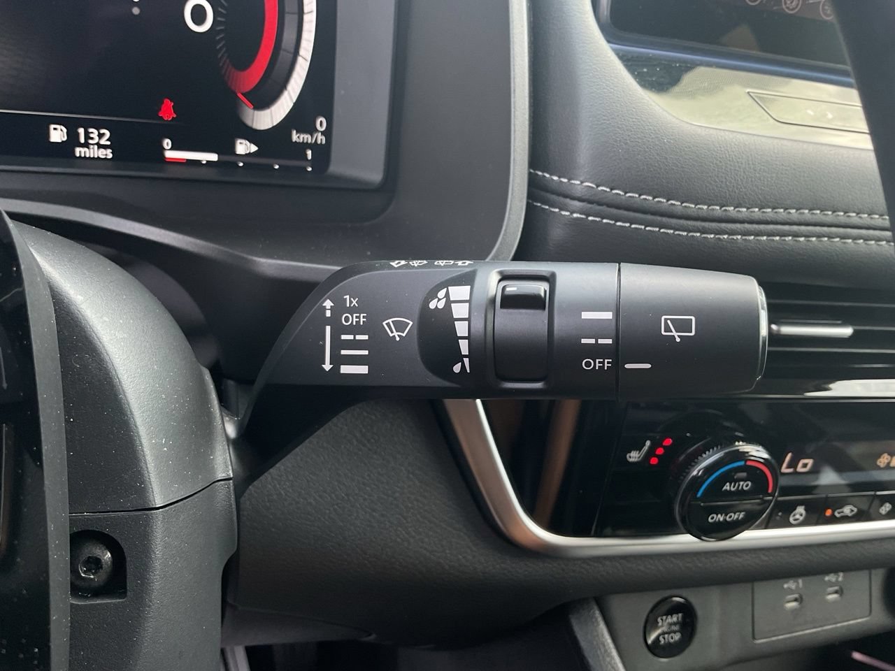 Used 2026 Nissan Rogue SL FWD image 32