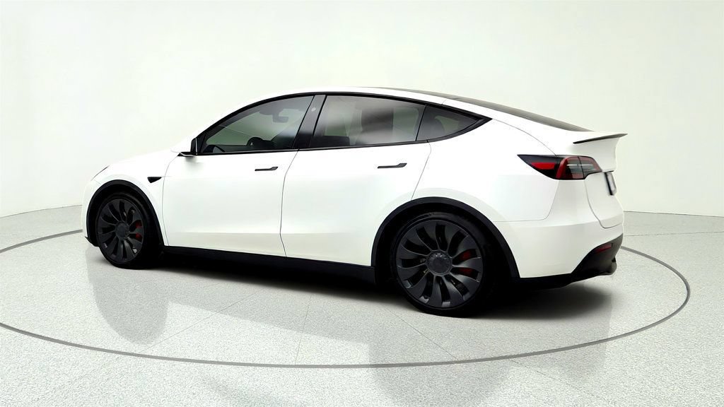 Used 2024 Tesla Model Y Performance AWD/4WD image 7