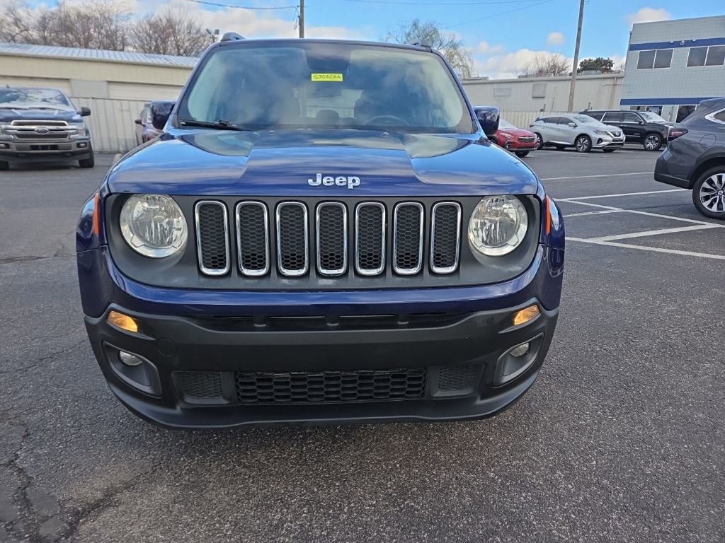Used 2017 Jeep Renegade Latitude w/ Popular Equipment Group image 2