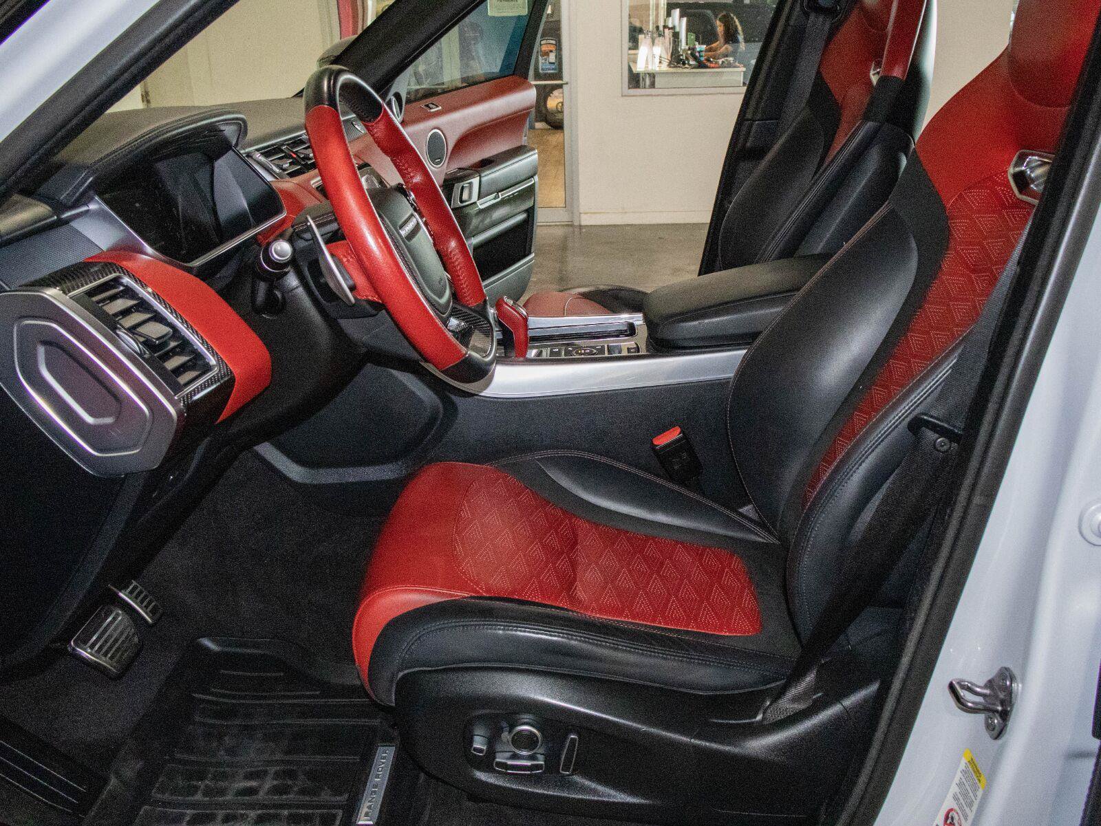 Used 2020 Land Rover Range Rover Sport SVR AWD/4WD image 8