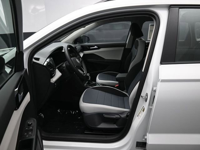 Used 2025 Volkswagen Taos S w/ Taos MDO Package image 9