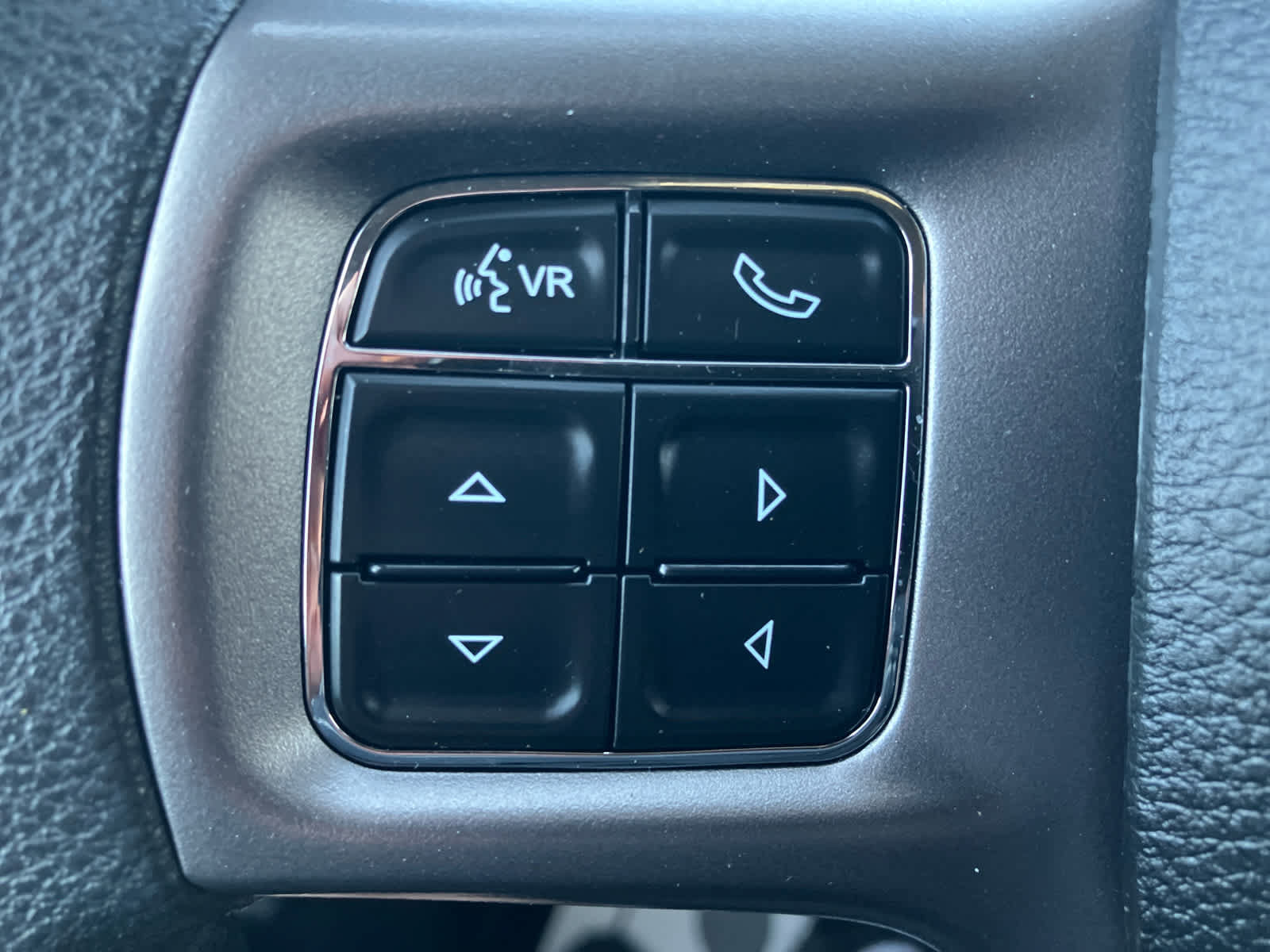 Used 2023 RAM 1500 Warlock AWD/4WD image 16