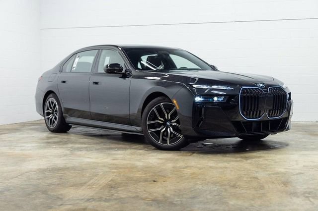Used 2025 BMW i7 xDrive60 w/ Executive Package image 5
