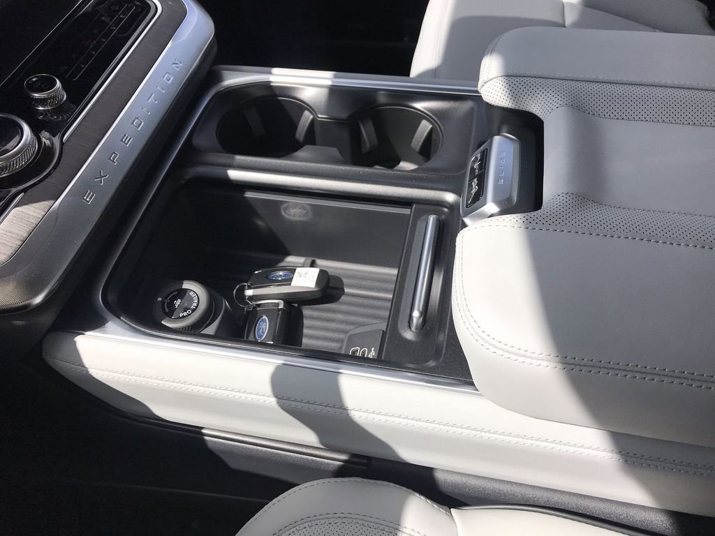 New 2026 Ford Expedition Max Platinum image 21