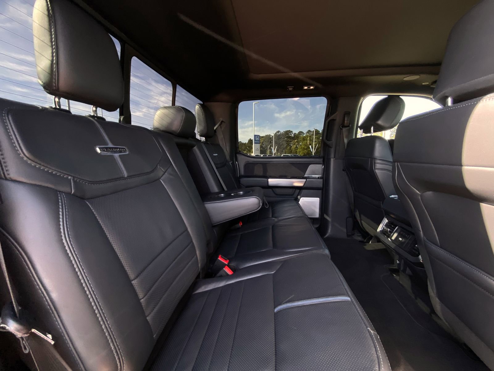 Used 2025 Ford F250 Platinum image 37