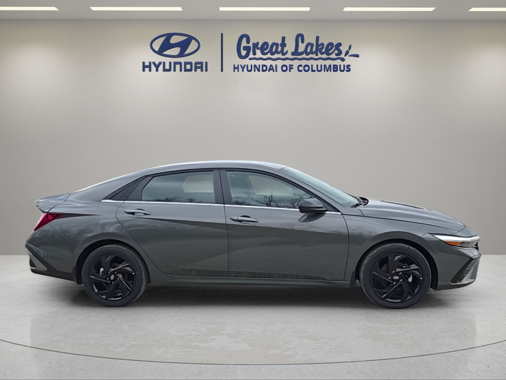 New 2026 Hyundai Elantra SEL Sport Premium FWD image 7