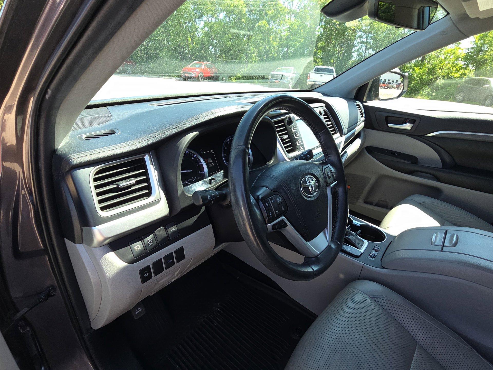 Used 2019 Toyota Highlander Limited AWD/4WD image 14