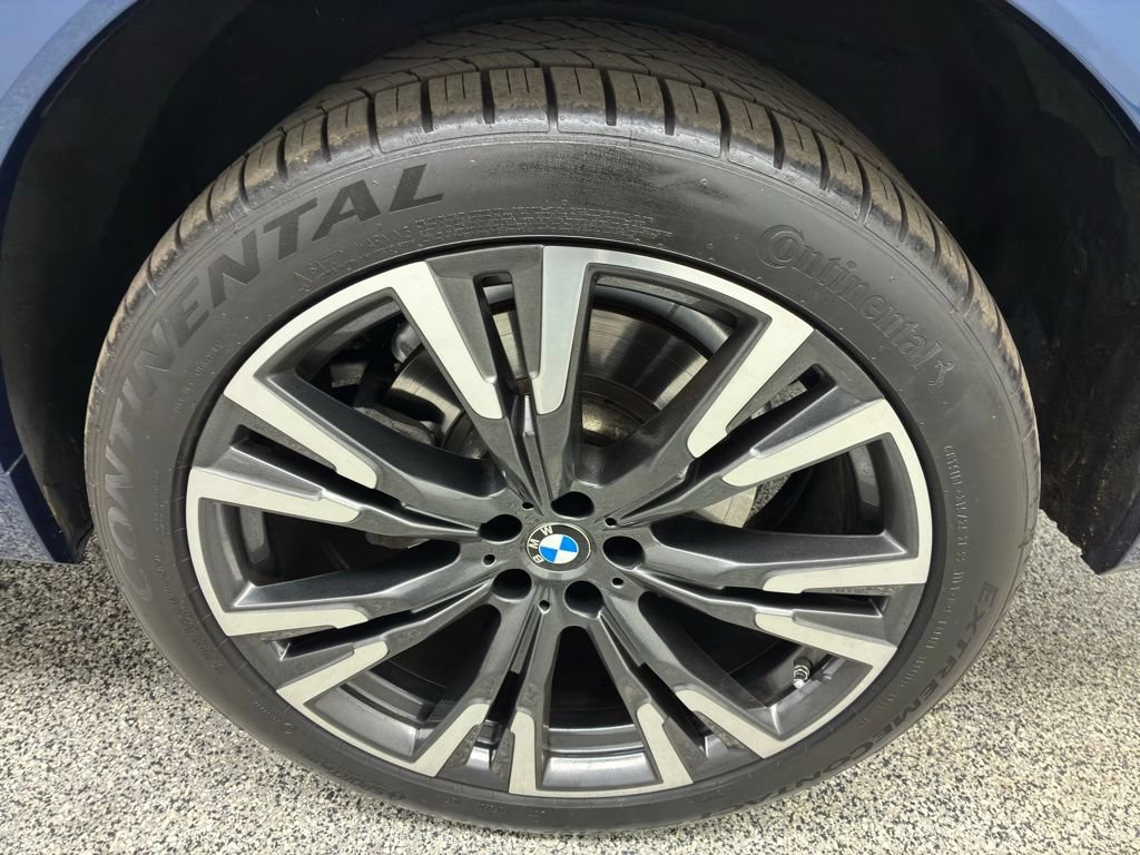 Used 2019 BMW X7 xDrive50i w/ Premium Package AWD/4WD image 14