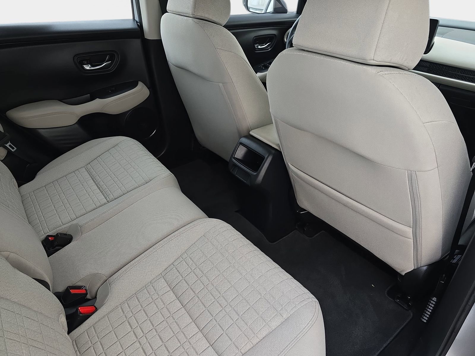 Used 2024 Honda HR-V LX image 13