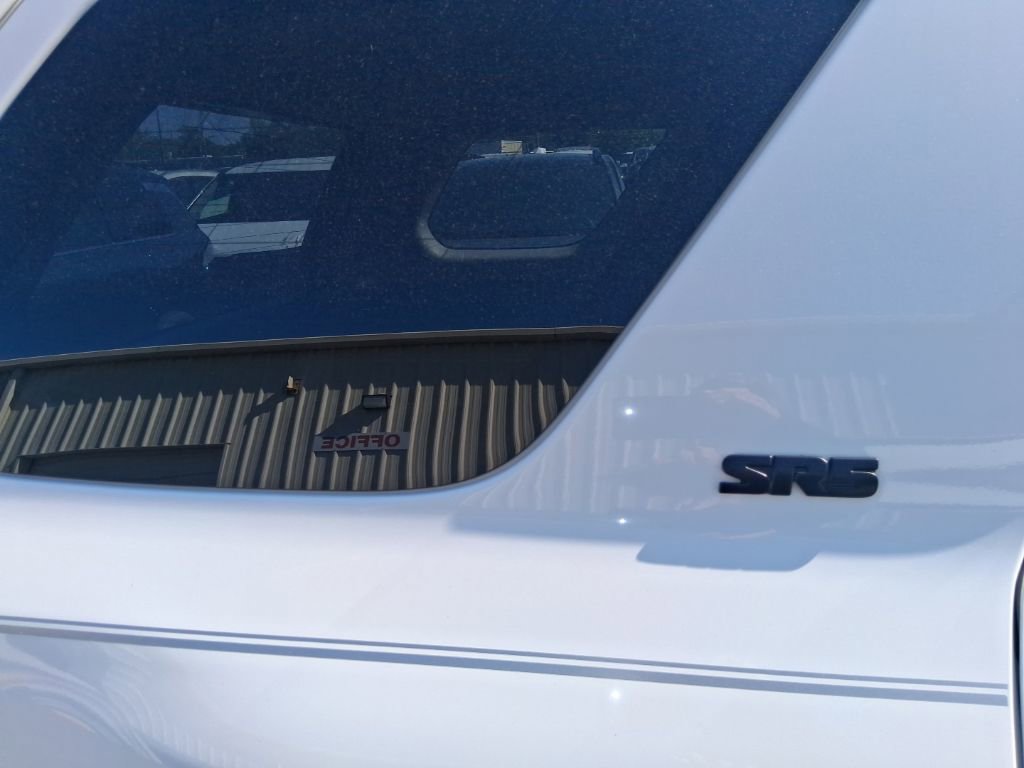 Used 2018 Toyota 4Runner SR5 Premium image 8