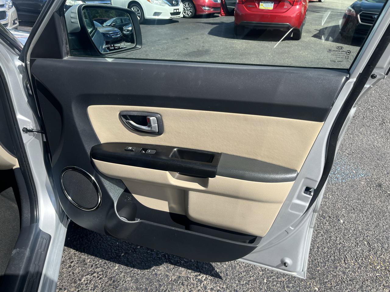 Used 2013 Kia Soul ! FWD image 31