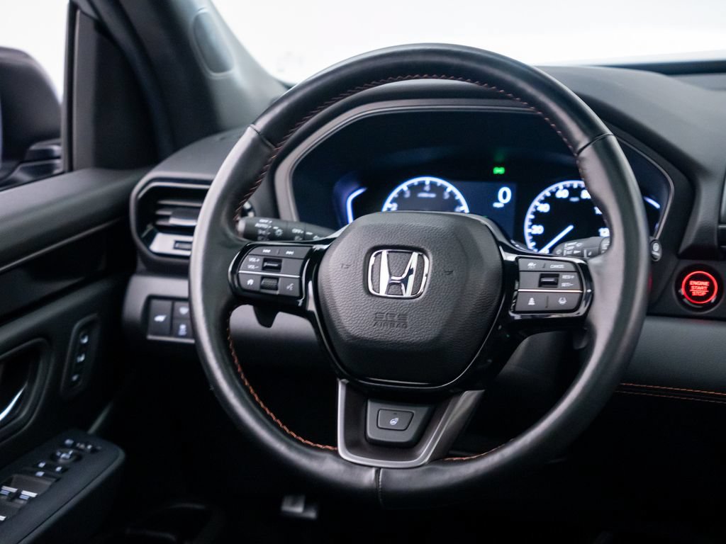 Certified 2025 Honda Pilot TrailSport image 11