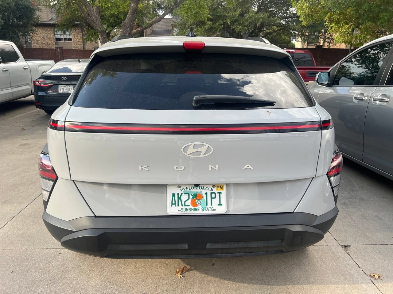 Used 2025 Hyundai Kona SEL FWD image 5