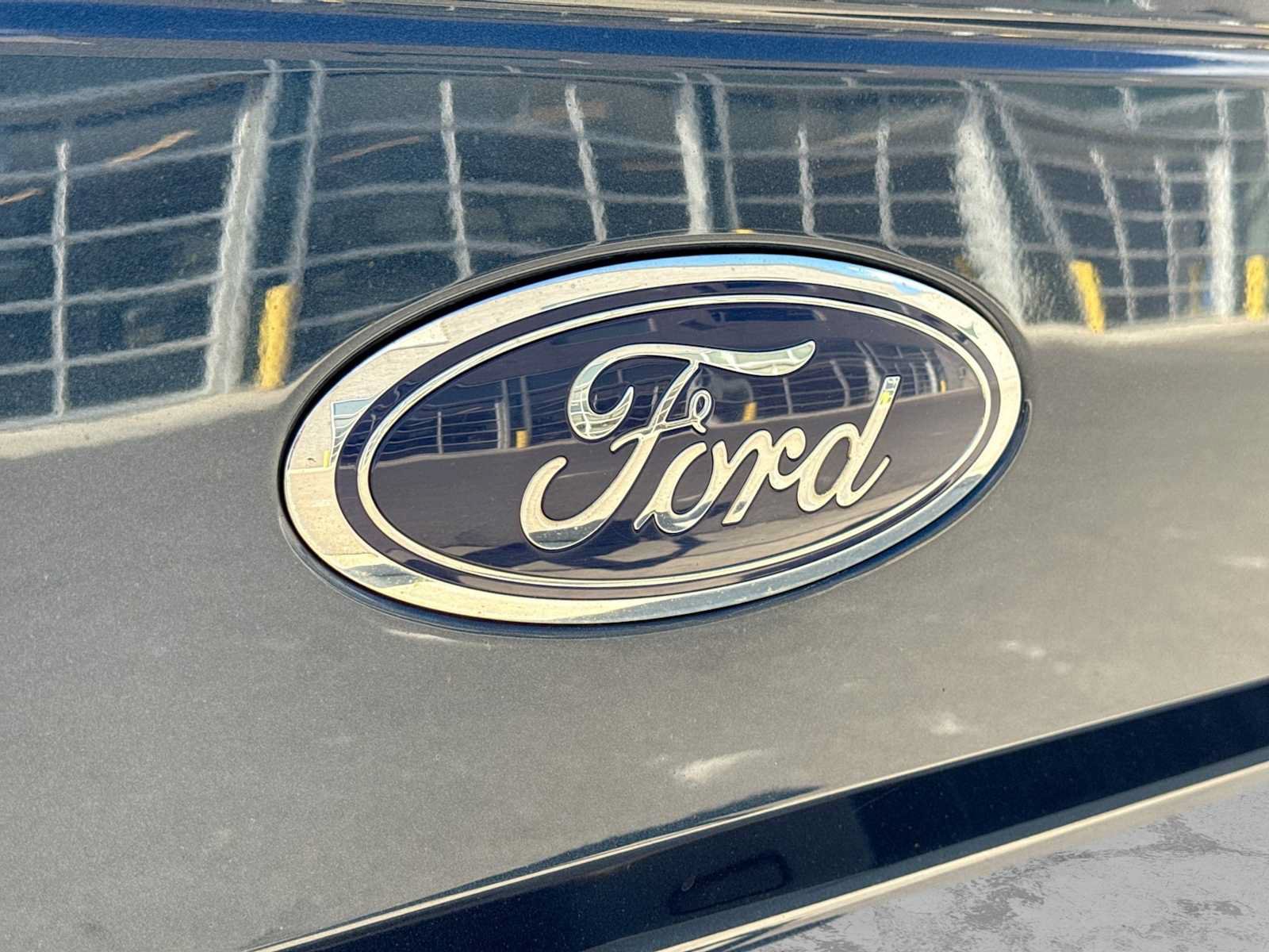 Used 2015 Ford F150 XLT w/ Equipment Group 302A Luxury AWD/4WD image 11