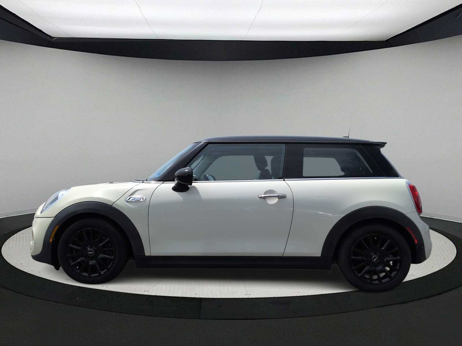 Used 2016 MINI Cooper S FWD image 5