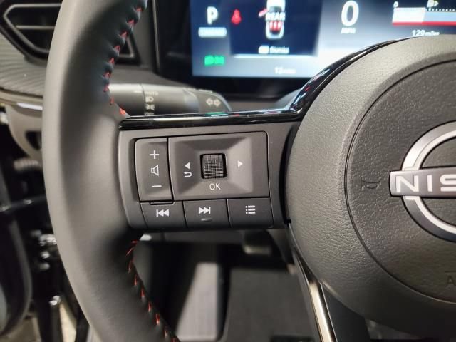 Used 2025 Nissan Kicks SR AWD/4WD image 18