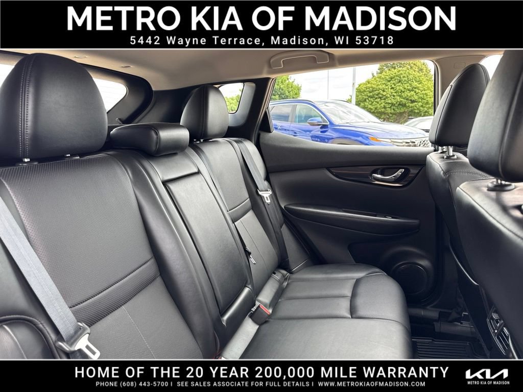 Used 2022 Nissan Rogue Sport SL w/ Premium Package AWD/4WD image 35