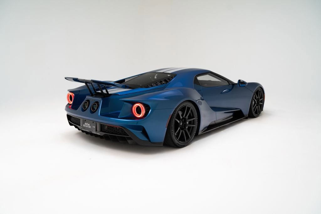 Used 2019 Ford GT RWD image 3