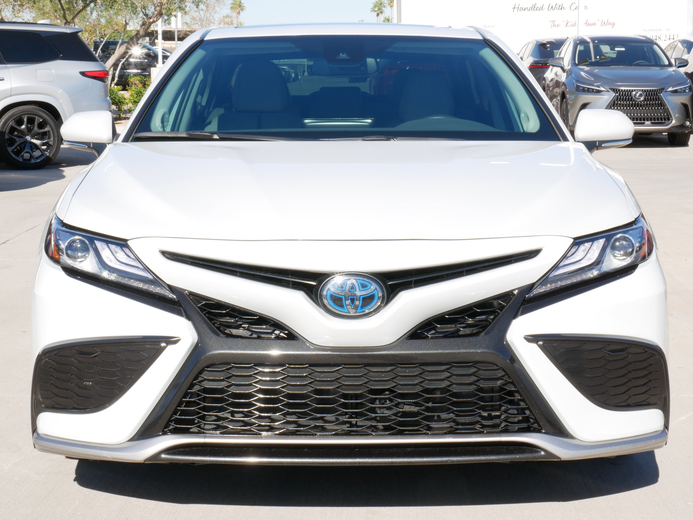 Used 2022 Toyota Camry XSE image 15