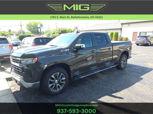 Used 2023 Chevrolet Silverado 1500 LT AWD/4WD image 1