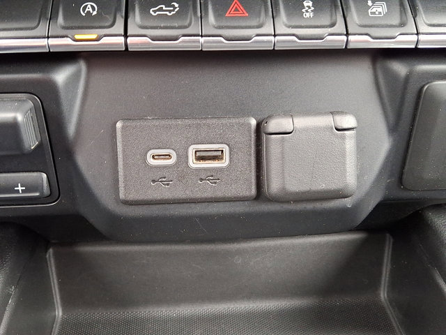 Used 2020 GMC Sierra 1500 Elevation image 24