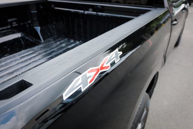 Used 2023 Chevrolet Silverado 1500 LT AWD/4WD image 25