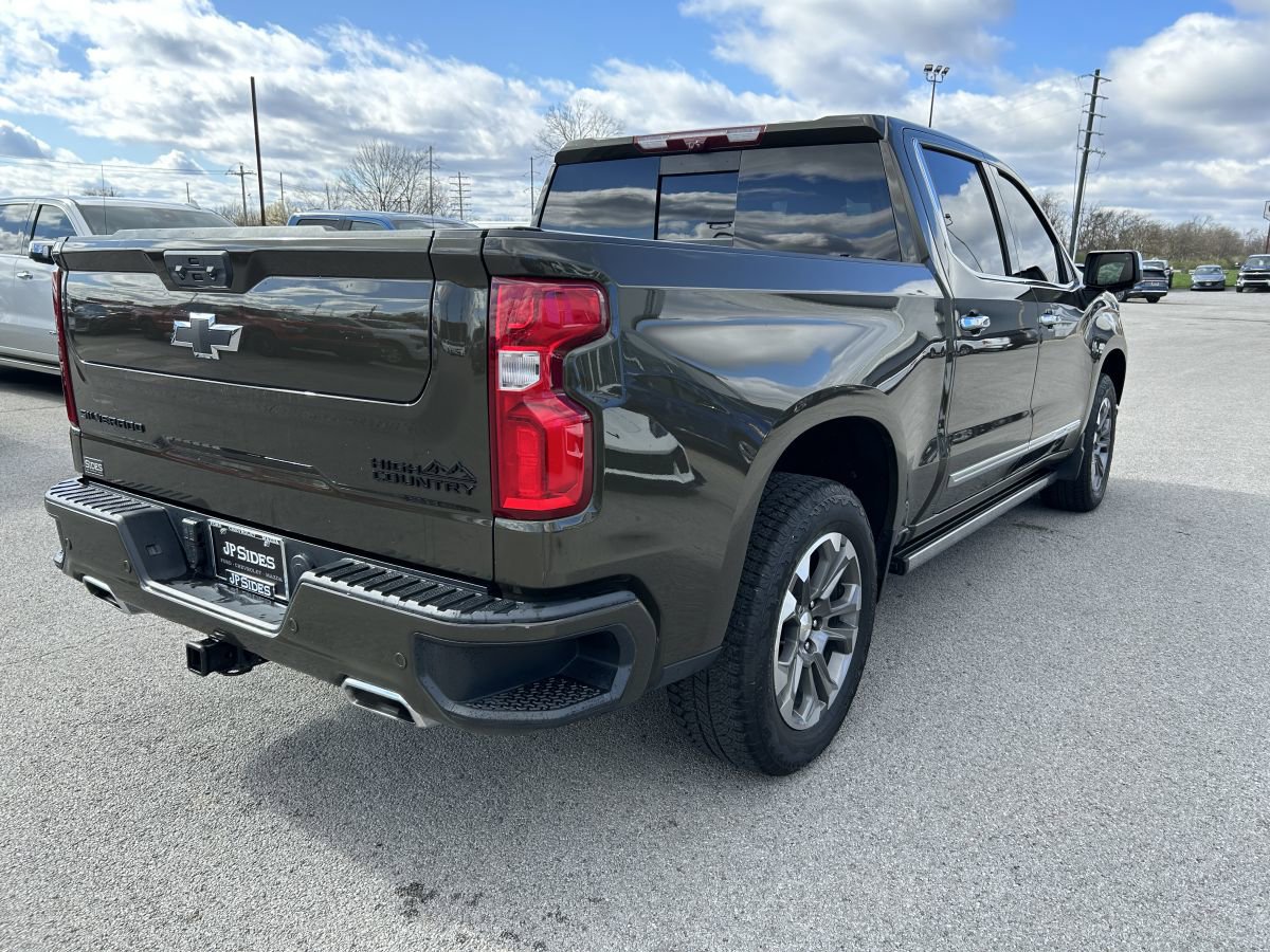 Used 2023 Chevrolet Silverado 1500 High Country w/ Technology Package image 5
