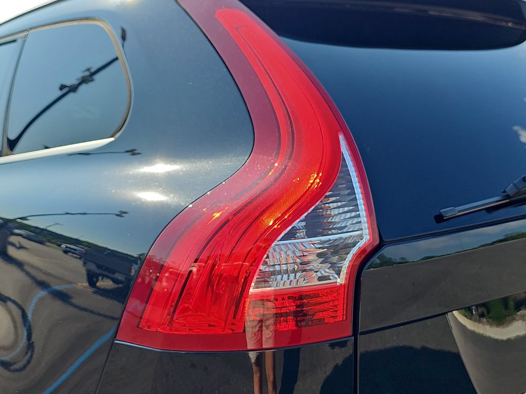 Used 2011 Volvo XC60 3.2 FWD image 34