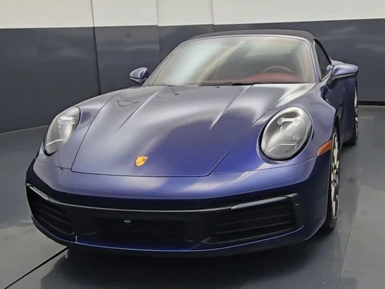 Used 2021 Porsche 911 Carrera 4 AWD/4WD image 4