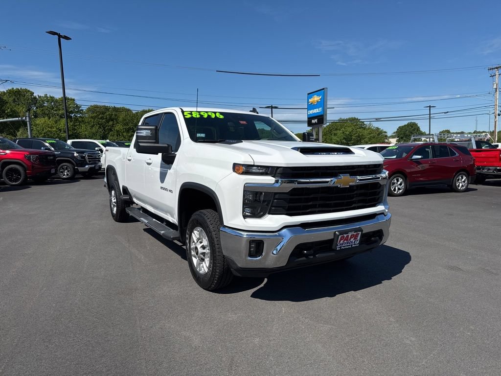 Used 2025 Chevrolet Silverado 2500 LT w/ Convenience Package AWD/4WD image 2