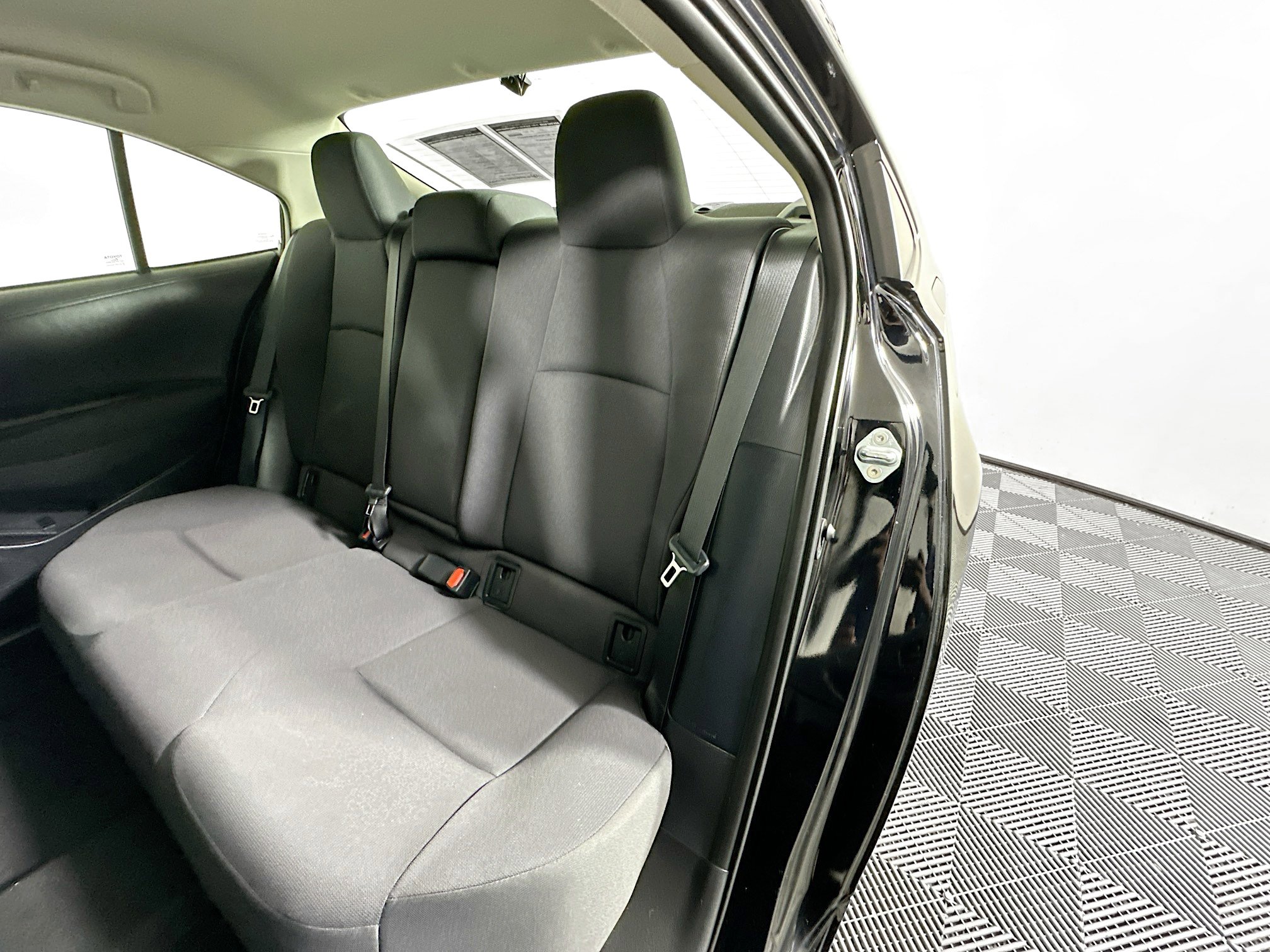 Used 2024 Toyota Corolla LE image 25