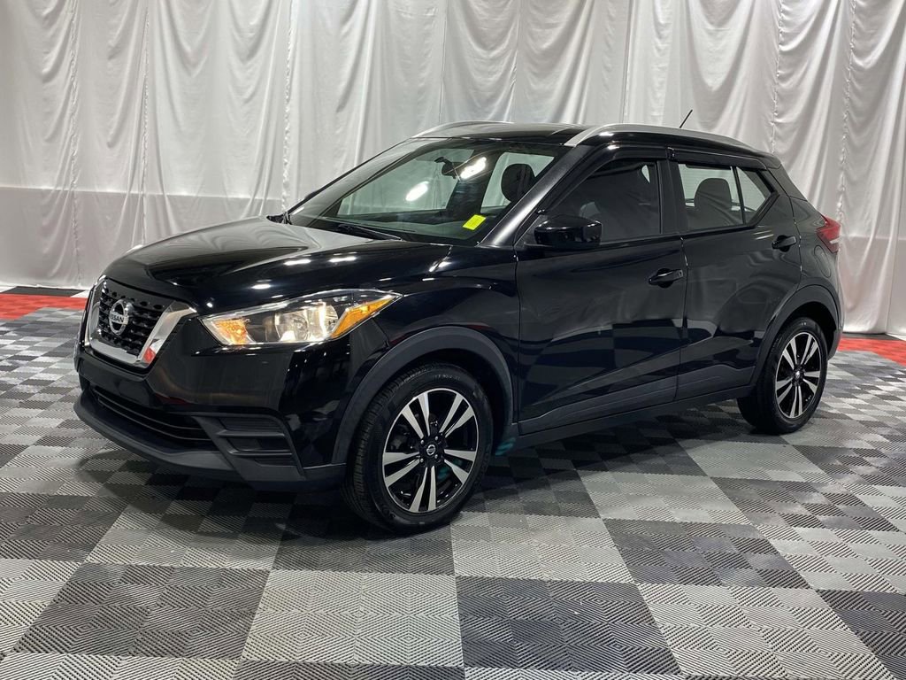Used 2019 Nissan Kicks SV FWD image 1