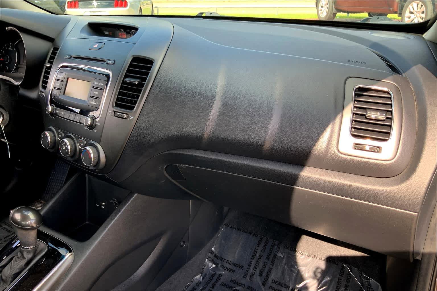 Used 2018 Kia Forte LX FWD image 18