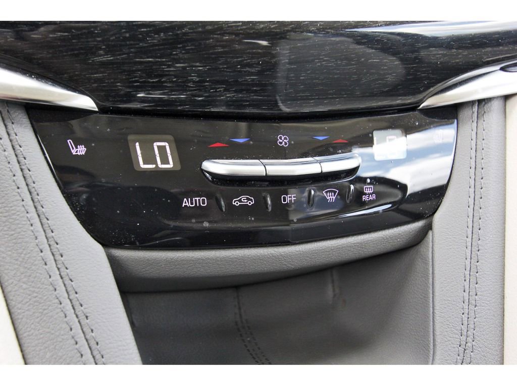 Used 2022 Cadillac XT6 Premium Luxury w/ Technology Package image 24