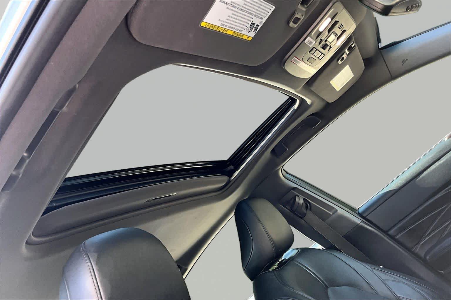 Certified 2021 Toyota Avalon Limited w/ Advanced Safety Package FWD image 14