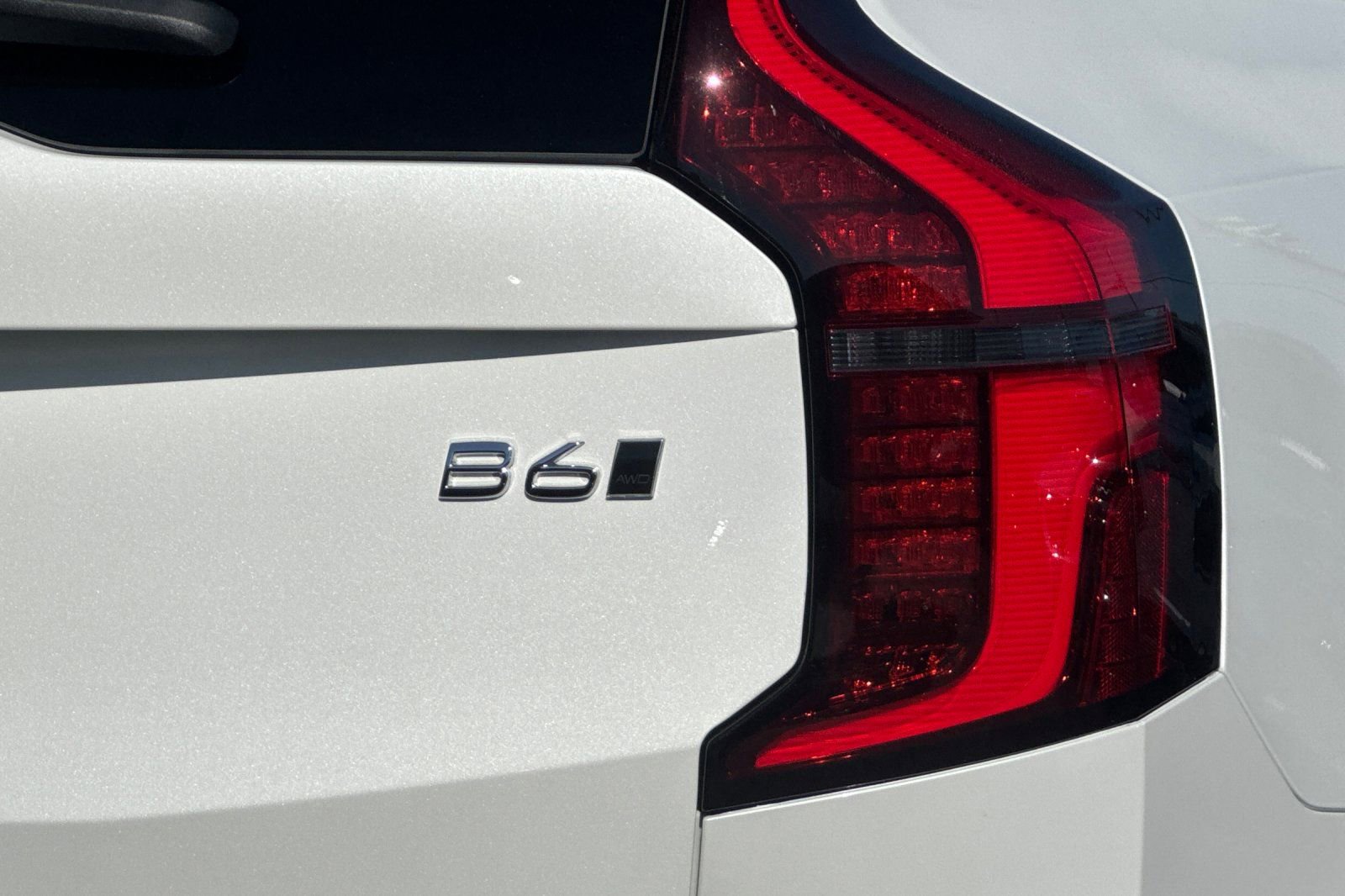 Certified 2025 Volvo XC90 B6 Core w/ Climate Package image 12