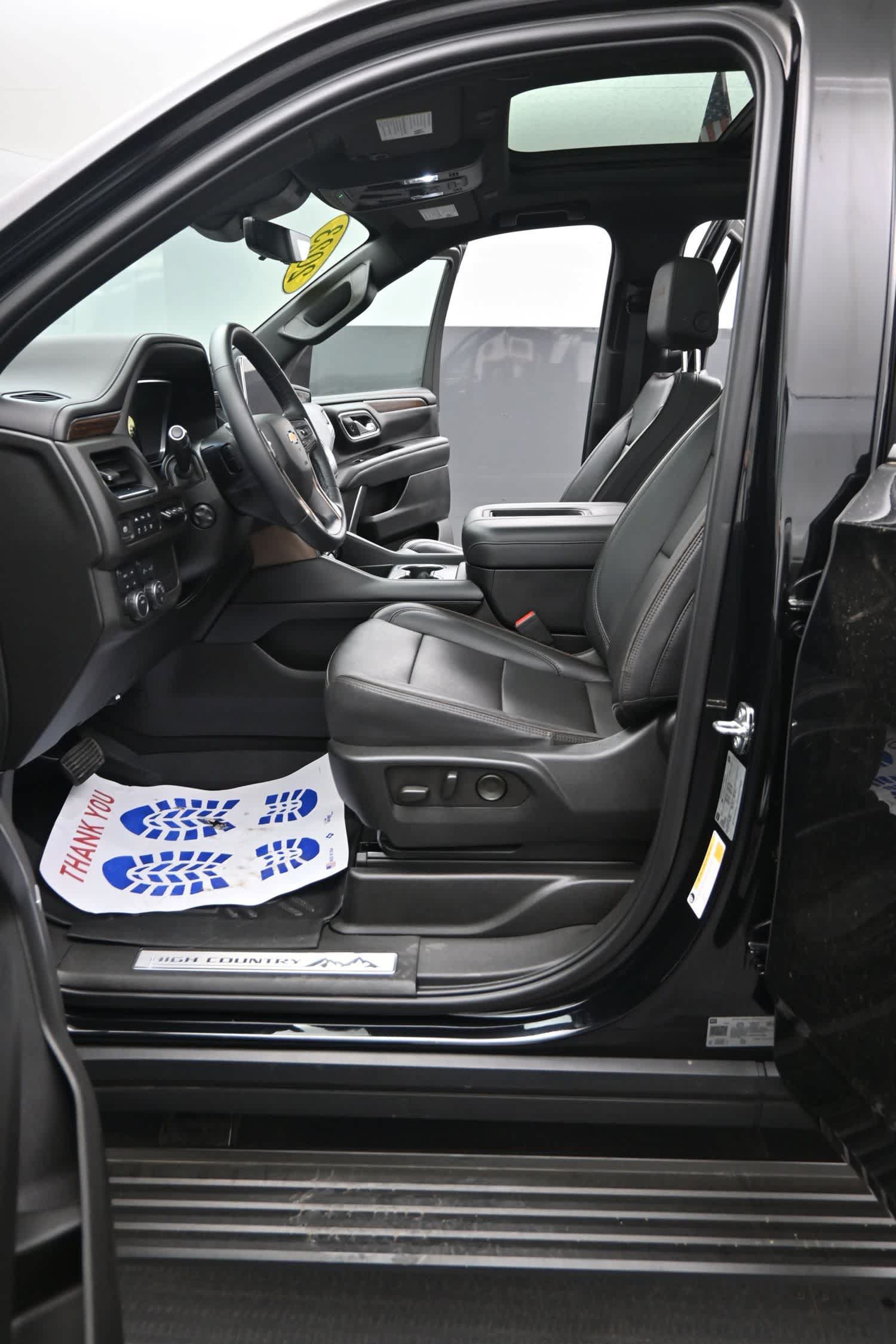 Used 2023 Chevrolet Tahoe High Country AWD/4WD image 16