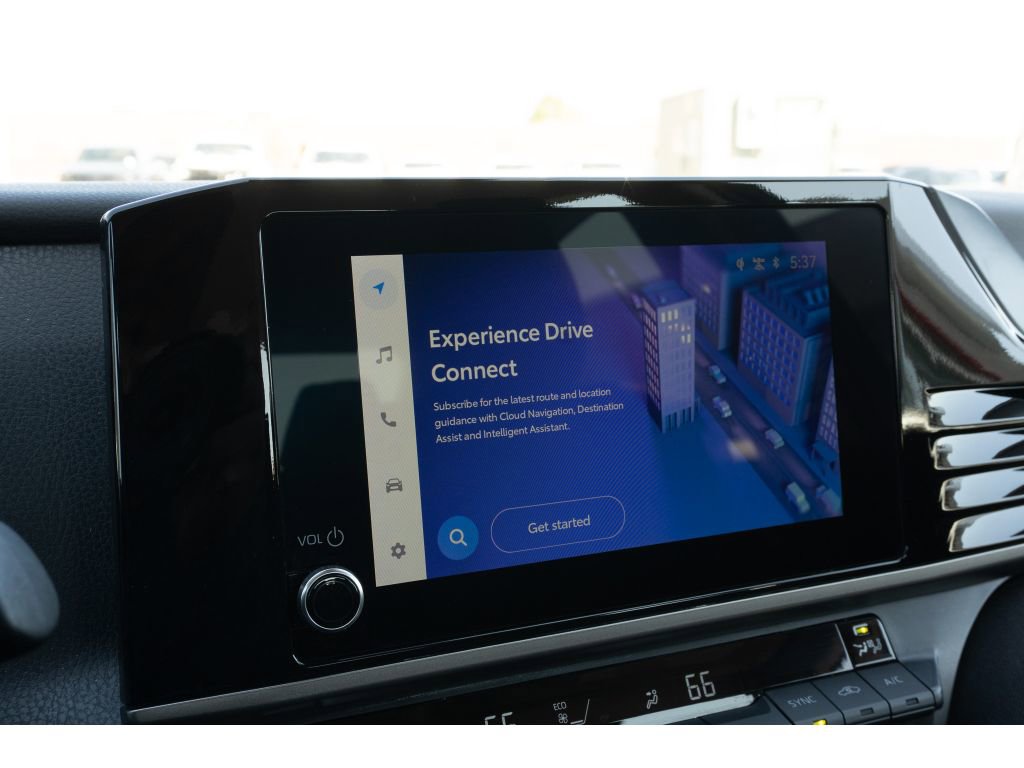 Used 2025 Toyota Camry LE image 21