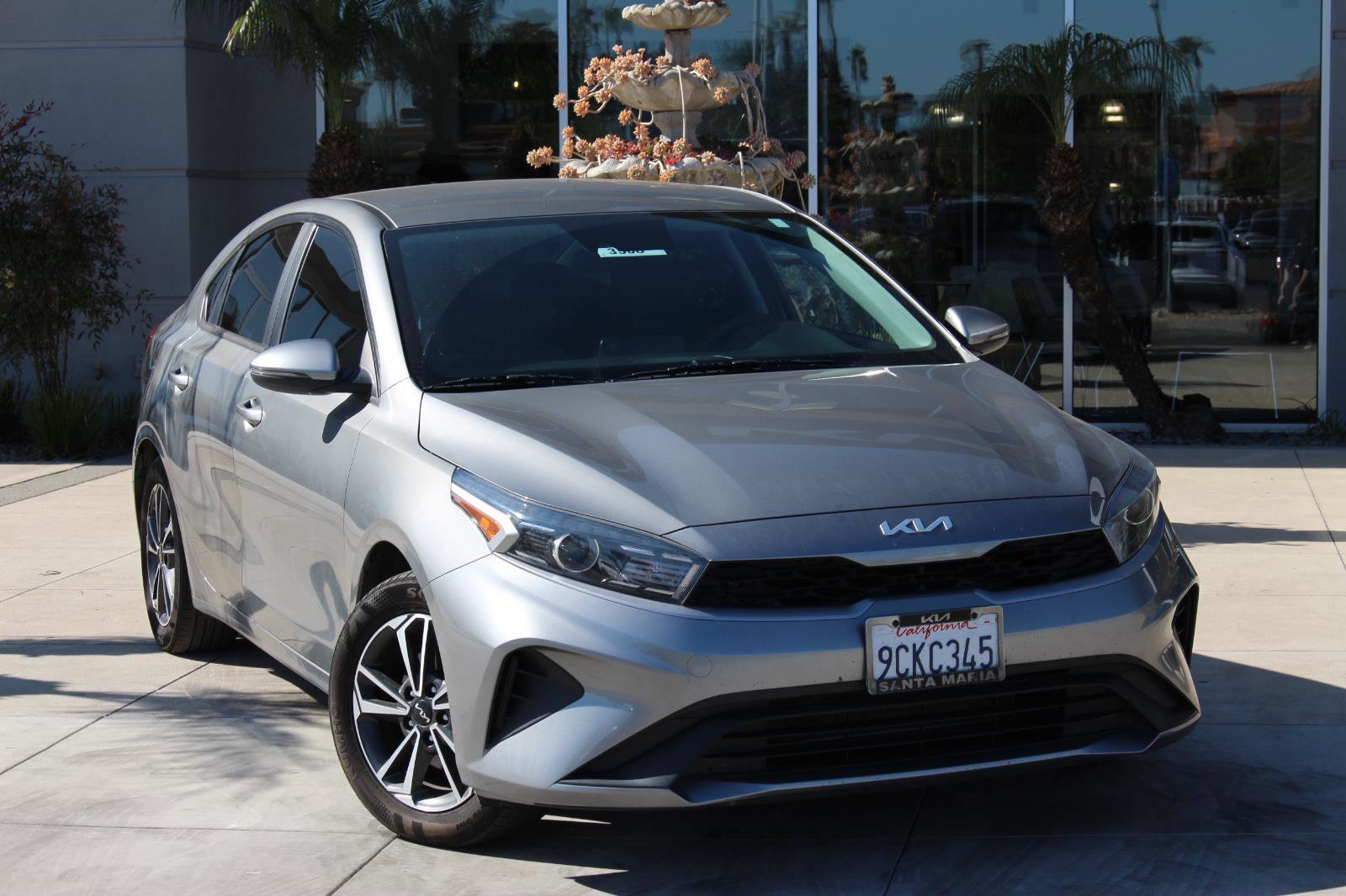 Certified 2023 Kia Forte LXS w/ LXS Technology Package image 2