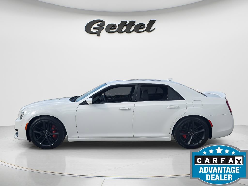 Used 2023 Chrysler 300 C image 16